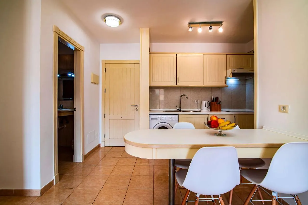 Lovely 1-Bedroom Apartment Whit Pool Puerto de Santiago  Spagna
