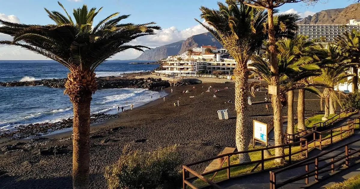 Lovely 1-Bedroom Apartment Whit Pool Puerto de Santiago  Spagna